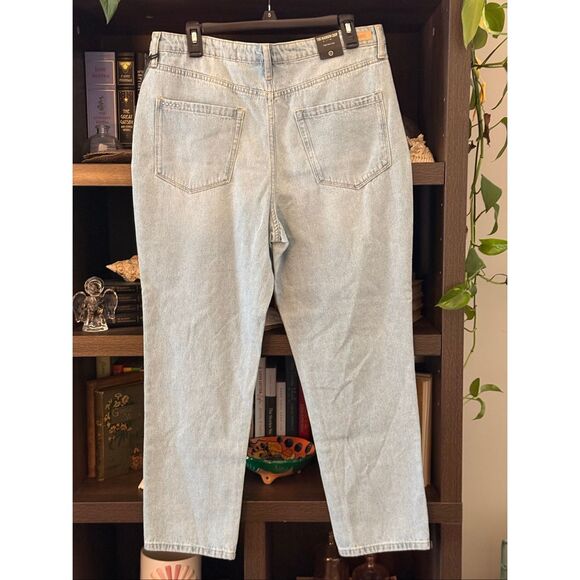 NWT Blank NYC The Madison Crop High Rise Crop Light Wash Distressed Size 31 - Picture 2 of 7